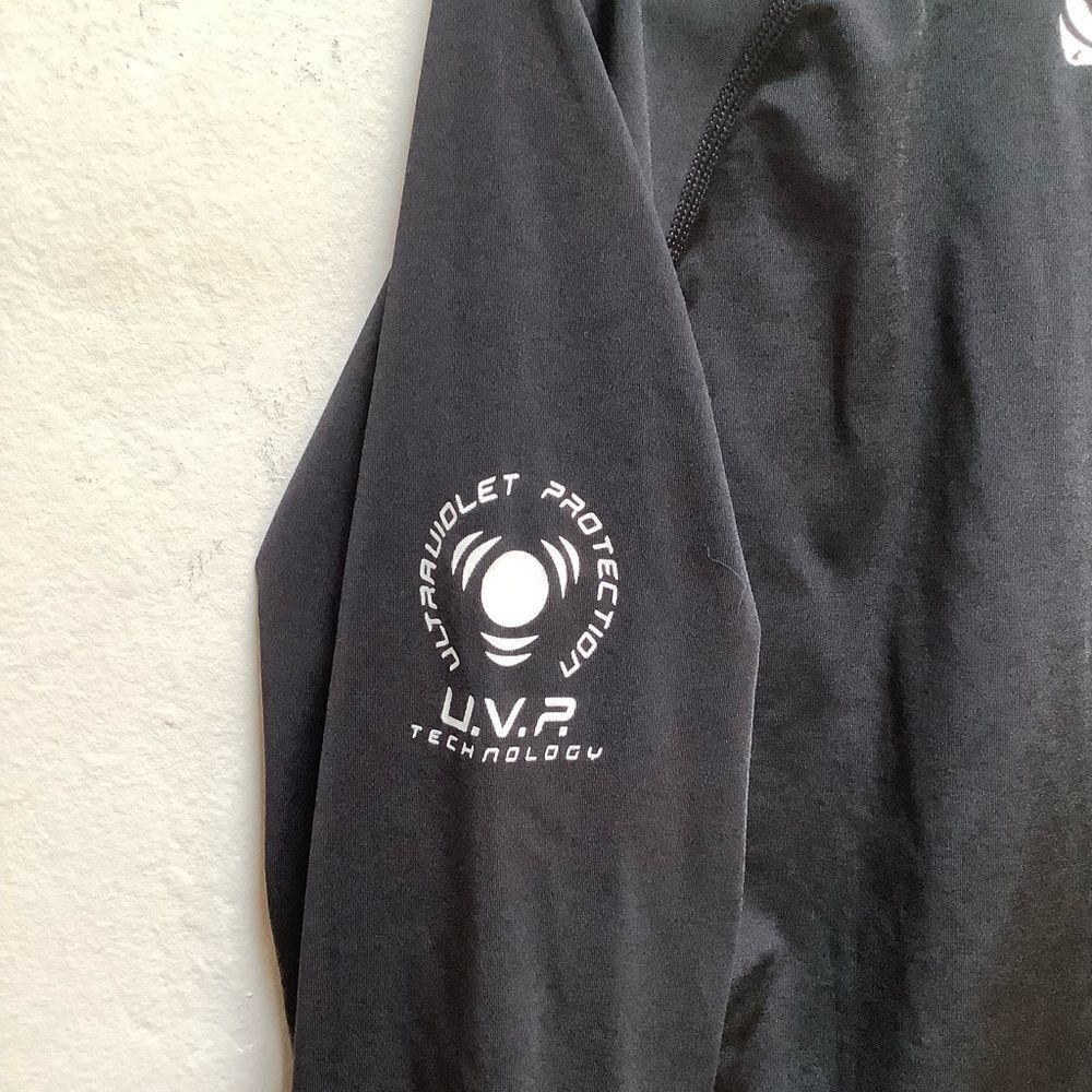 BODY GLOVE RASH GUARD - Picture 10 of 10